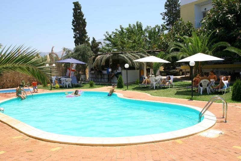 Hotel Harmony Малиа Екстериор снимка