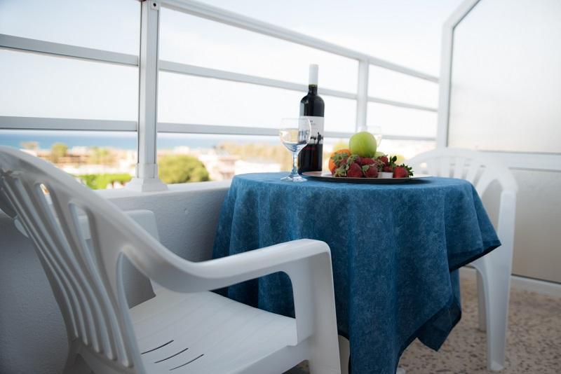 Hotel Harmony Малиа Екстериор снимка